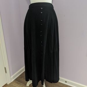 Women's Tamaridge full length skirt.